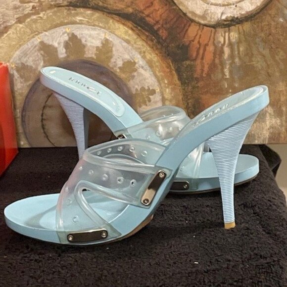 Baby Blue Shoes - Size 7 - Picture 3 of 7